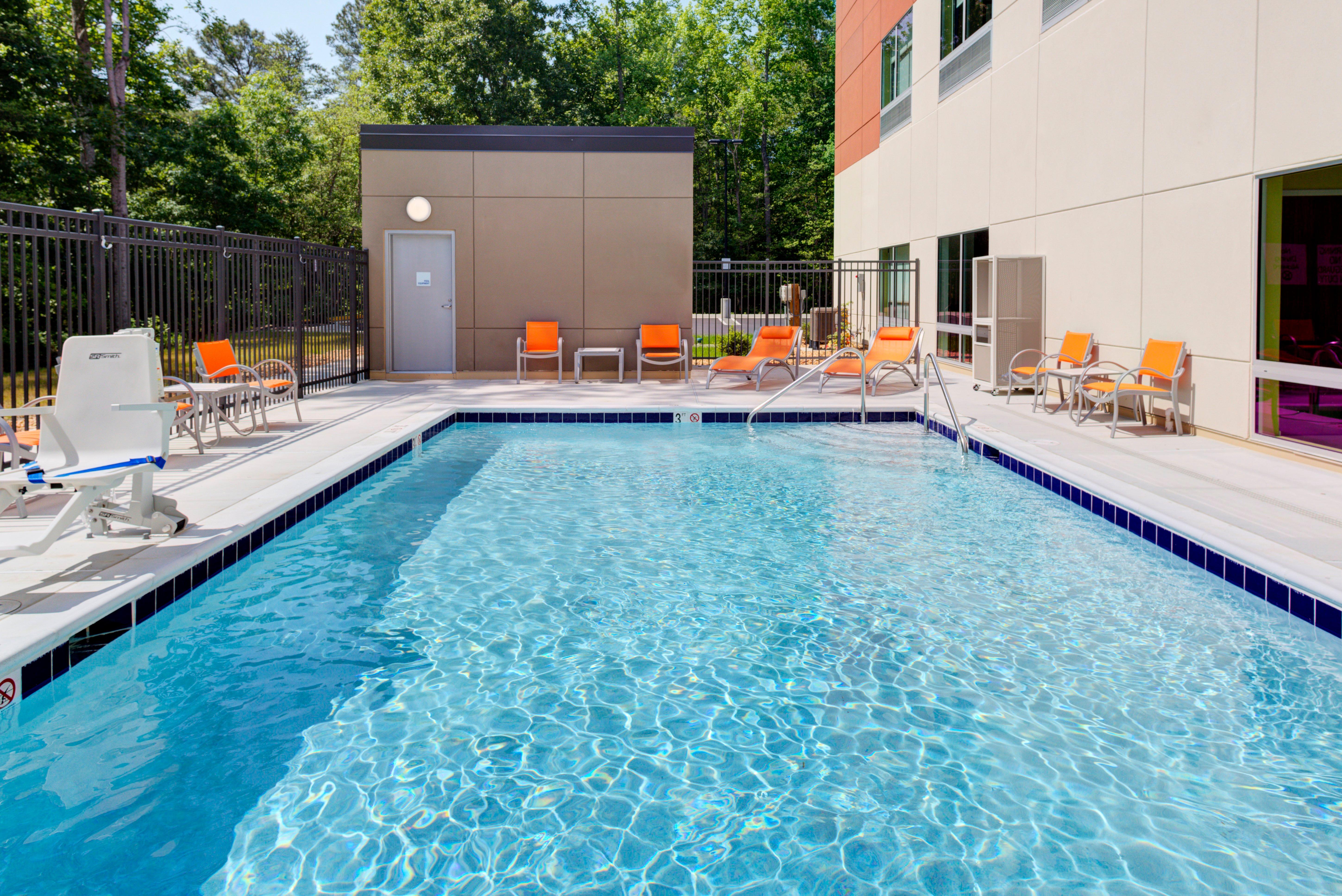 Holiday Inn Express & Suites - King George - Dahlgren By Ihg Alden Екстериор снимка