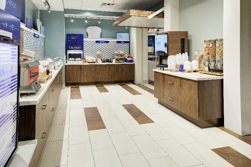 Holiday Inn Express & Suites - King George - Dahlgren By Ihg Alden Екстериор снимка